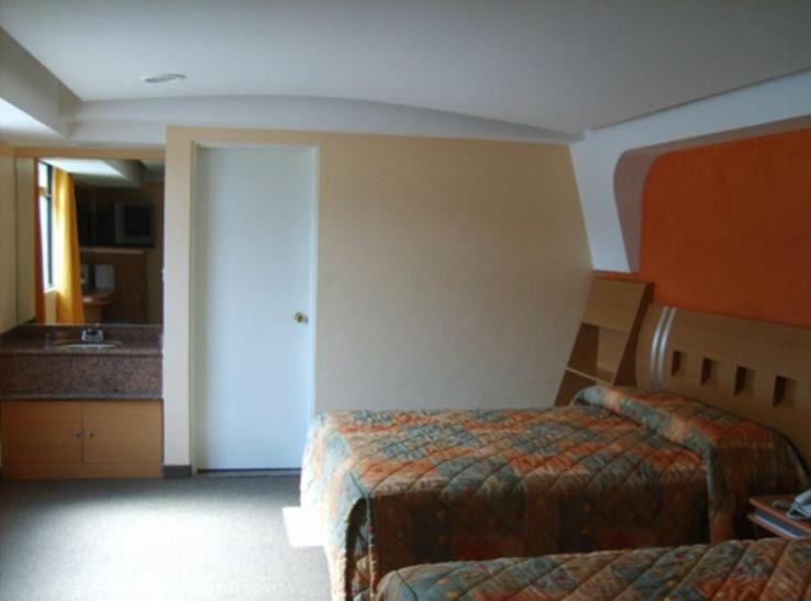 Hotel Terminal De Puebla Eksteriør bilde
